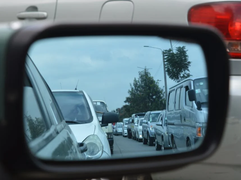 車載凈化器如何凈化車內(nèi)異味、二手煙和灰塵？